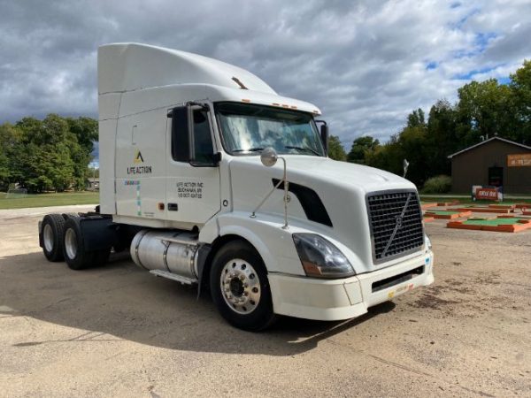 2007 VOLVO VNL64T630  STAND UP SLEEPER - Image 3
