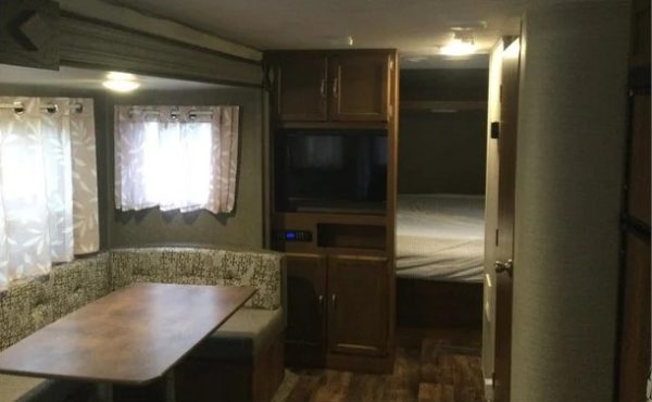 2016 KEYSTONE RV CO SPRINGDALE SUMMERLAND SERIES 2660RL - Image 8