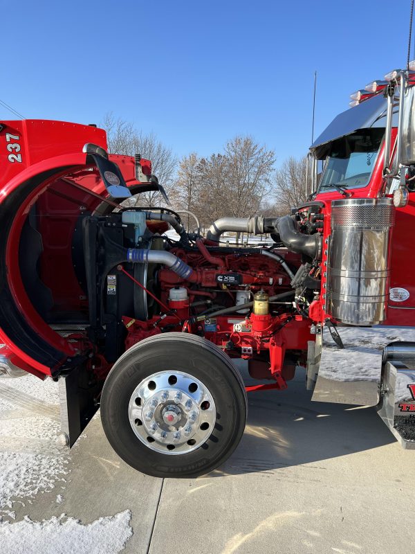 2019 Peterbilt 389 - Image 10