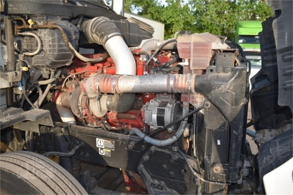 2014 PETERBILT 579 - Image 13