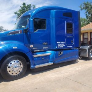2017 KENWORTH T680 MID ROOF SLEEPER