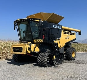 2017 CLAAS LEXION 740TT