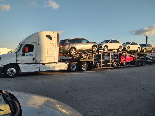 2012 FREIGHTLINER CASCADIA  & 7 CAR HAULER