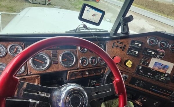 2006 FREIGHTLINER FLD132 CLASSIC XL - Image 5