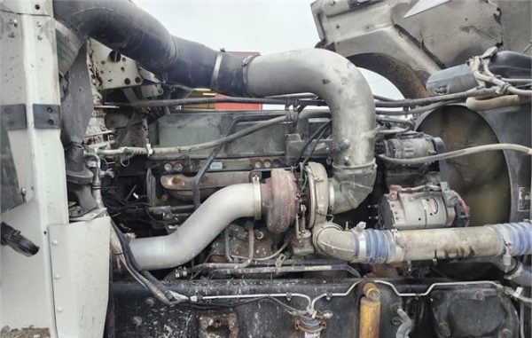 2006 FREIGHTLINER FLD132 CLASSIC XL - Image 8