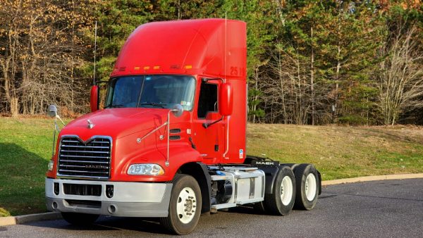 2016 Mack Pinnacle CXU613 - Image 6