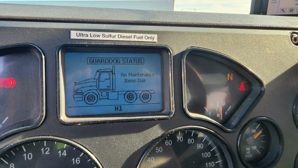 2016 Mack Pinnacle CXU613 - Image 14