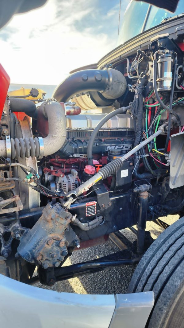 2016 Mack Pinnacle CXU613 - Image 16