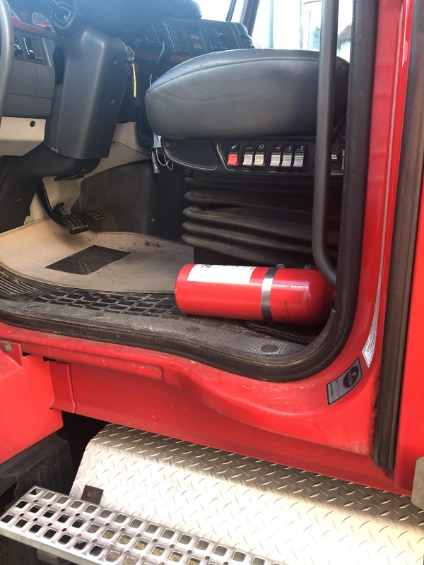 2012 Volvo VNL42670 - Image 10