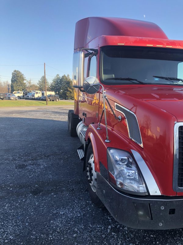 2012 Volvo VNL42670 - Image 3