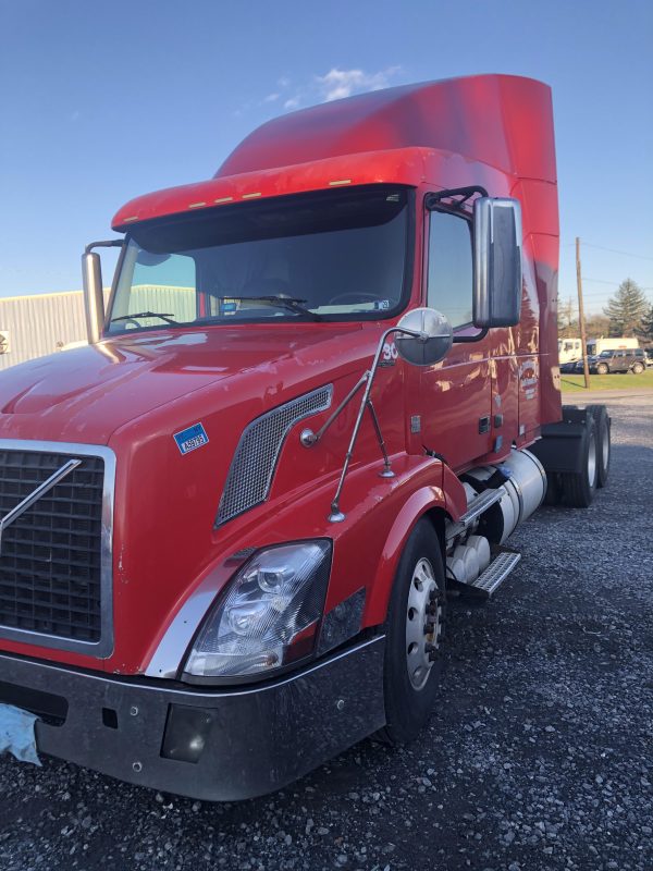 2012 Volvo VNL42670