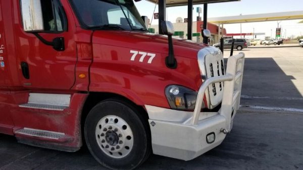 2016 FREIGHTLINER CASCADIA 72in Double Bunk Stand Up Sleeper - Image 5