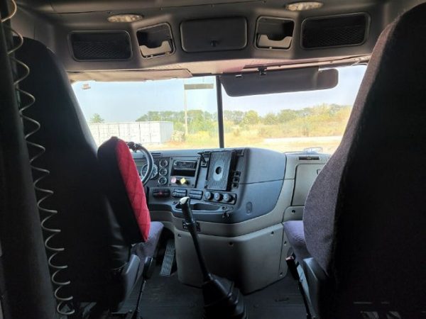 2016 FREIGHTLINER CASCADIA 72in Double Bunk Stand Up Sleeper - Image 7