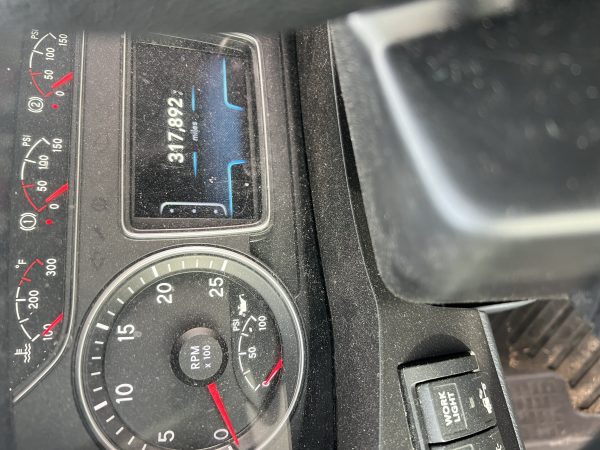 2019 INTERNATIONAL LT - Image 13