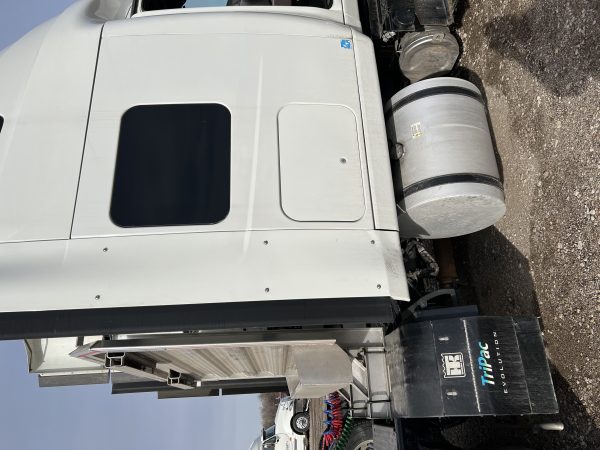 2019 INTERNATIONAL LT - Image 18