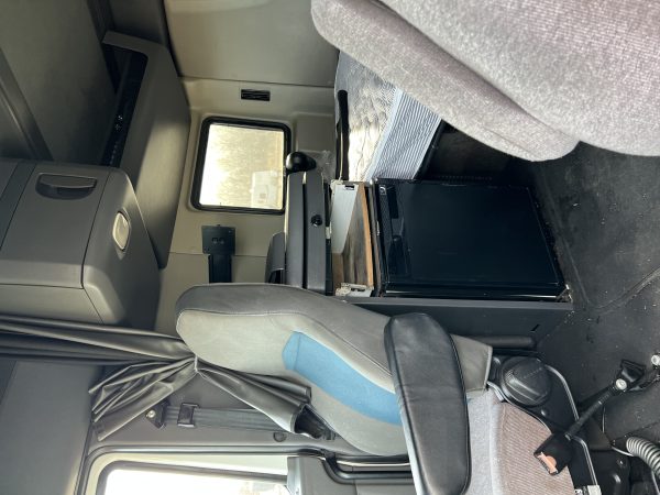 2019 INTERNATIONAL LT - Image 31