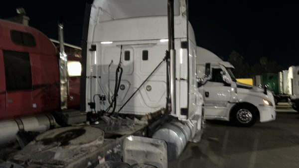 2014 FREIGHTLINER CASCADIA 125 - Image 4