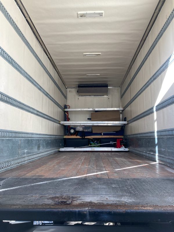 2013 Freightliner Cascadia 125 - Image 17