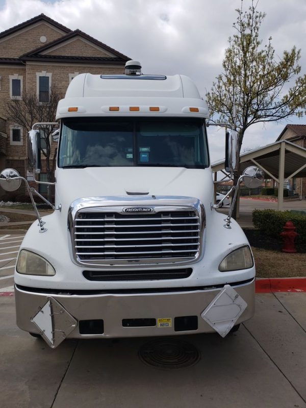 2007 Freightliner Columbia - Image 2