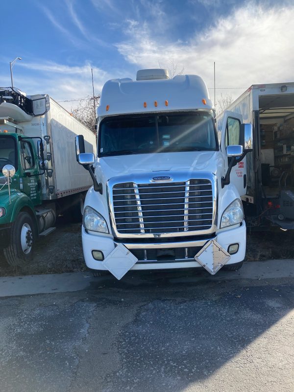 2013 Freightliner Cascadia 125 - Image 22