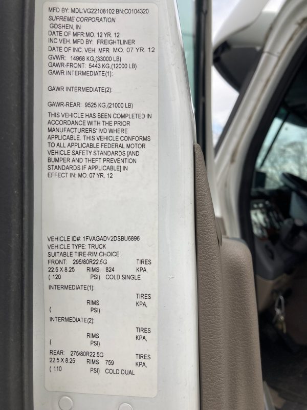 2013 Freightliner Cascadia 125 - Image 27