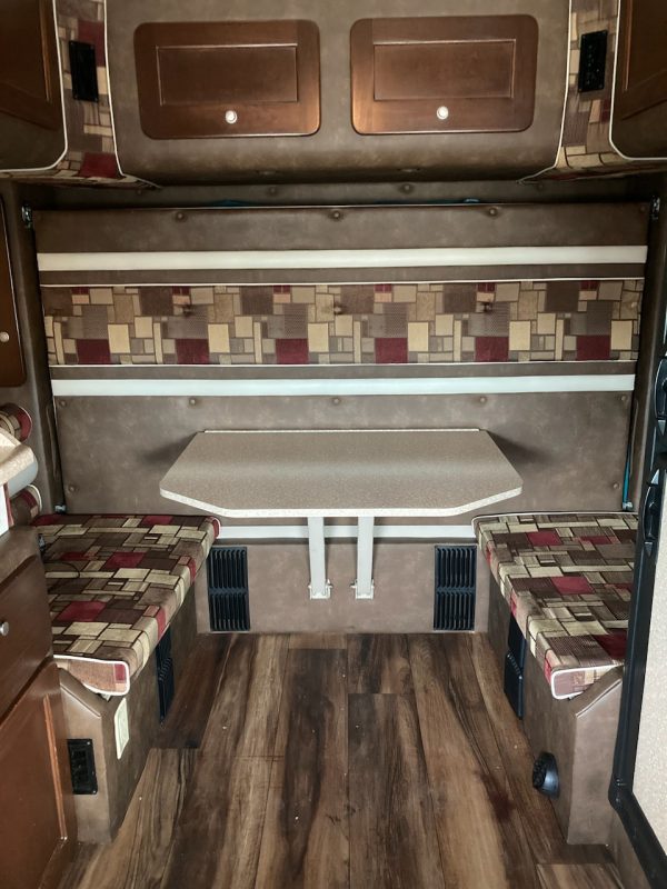 2013 Freightliner Cascadia 125 - Image 3