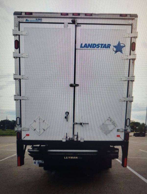 2013 Freightliner Cascadia 125 - Image 32