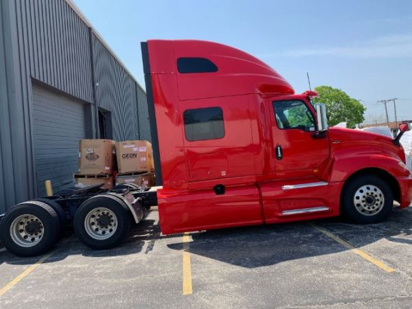 2018 INTERNATIONAL LT 625  RAISED ROOF SLEEPER - Image 4