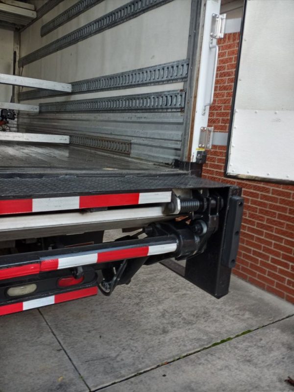 2007 Freightliner Columbia - Image 5