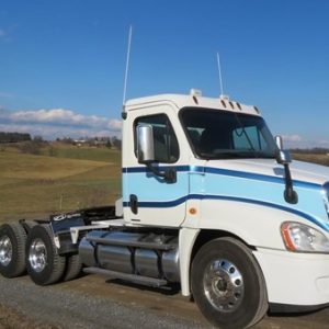 2010 Freightliner Cascadia 125 "Day Cab"