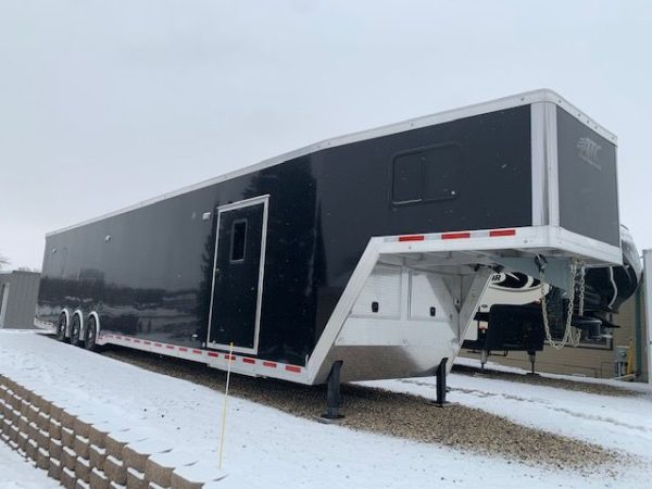 2017 ATC CH405 ENCLOSED   TOY HAULER - Image 2