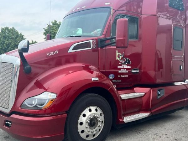 2016 KENWORTH T680 CONDO SLEEPER - Image 4