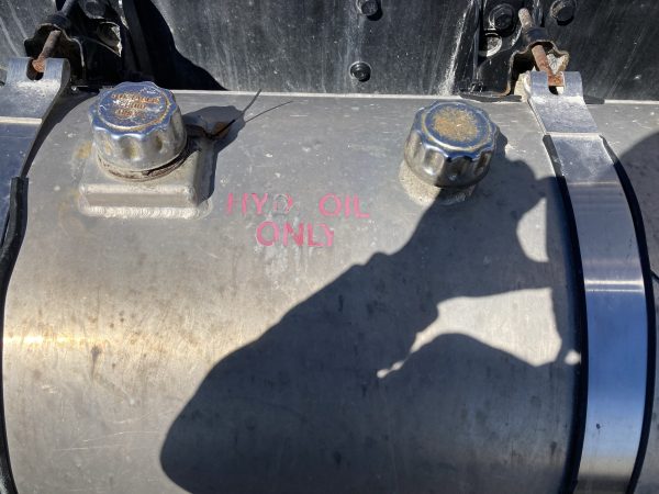 2013 Caterpillar CT660 - Image 21