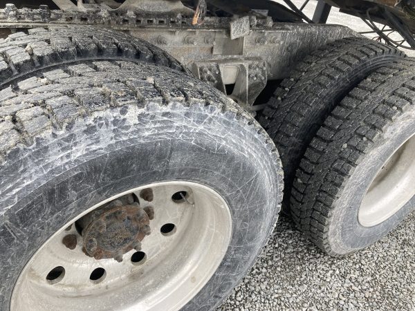 2013 Caterpillar CT660 - Image 10