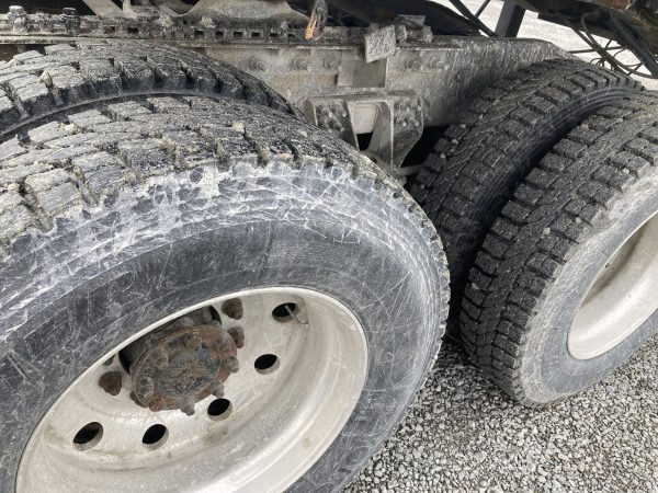 2013 Caterpillar CT660 - Image 10