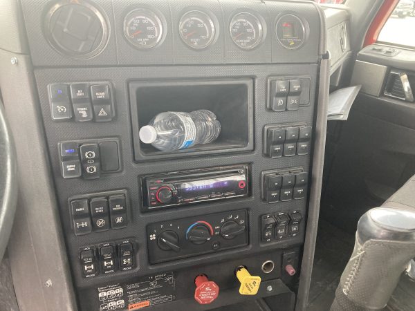 2013 Caterpillar CT660 - Image 16
