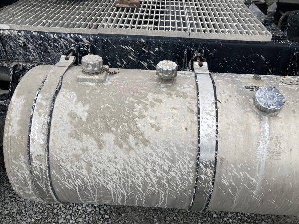 2013 Caterpillar CT660 - Image 18