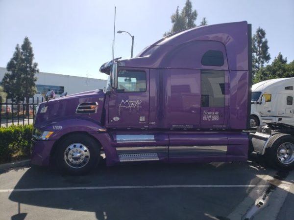 2020 WESTERN STAR 5700XE 72′ DOUBLE BUNK SLEEPER - Image 2