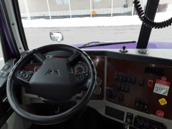 2020 WESTERN STAR 5700XE 72′ DOUBLE BUNK SLEEPER - Image 7