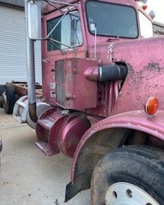 1967 PETERBILT 351 DAY CAB  RESTORABLE PROJECT