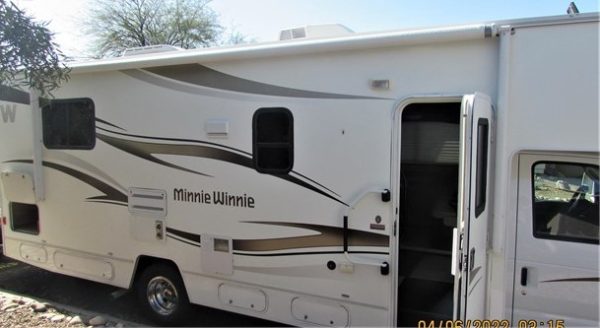 2015 WINNEBAGO MINNIE WINNIE 27Q - Image 4