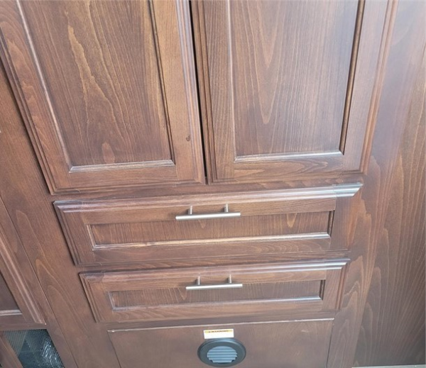2021 REGENCY RV ULTRA BROUGHAM MB - Image 17