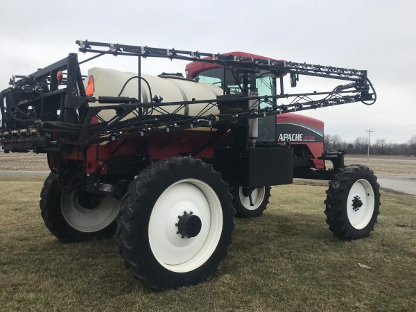 2006 Apache AS1010 Sprayer - Image 2