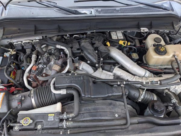 2013 Ford F550 SD Lariat - Image 7
