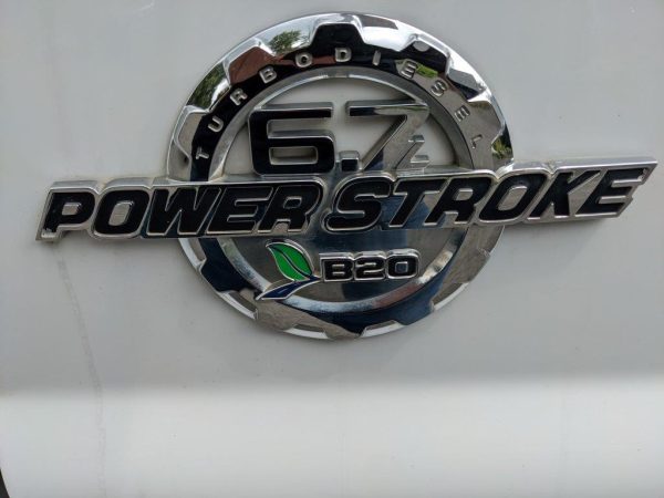 2013 Ford F550 SD Lariat - Image 18