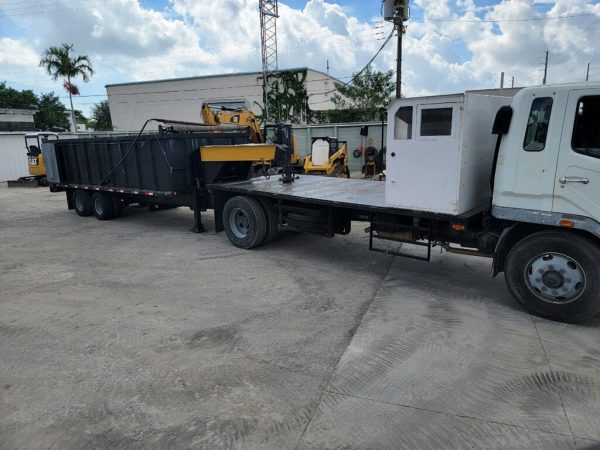 2005 Mitsubishi Fuso with, 2005 Hooper Equipment Trailer, 10 Ton, Gooseneck, and 2006 PJ Dump  Hurricane Clean Up Trailer, 10 Ton, Gooseneck - Image 6