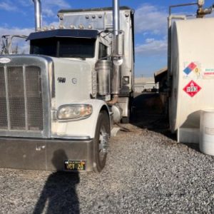 2013 PETERBILT 388 DAY CAB