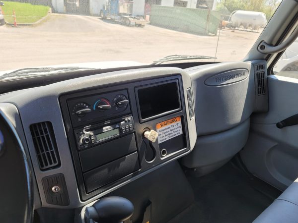 2007 International DuraStar 4300 - Image 9