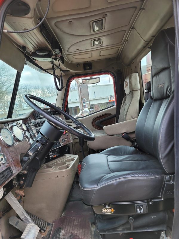 2007 International Eagle 9200i SBA - Image 11