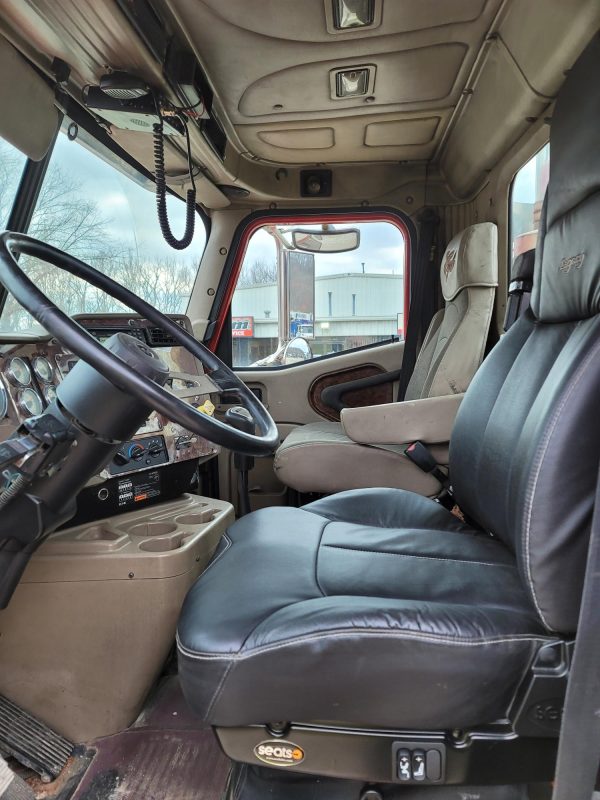2007 International Eagle 9200i SBA - Image 12